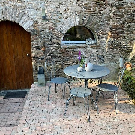 Le Moulin De La Castellerie Bed & Breakfast Moon-sur-Elle Dış mekan fotoğraf
